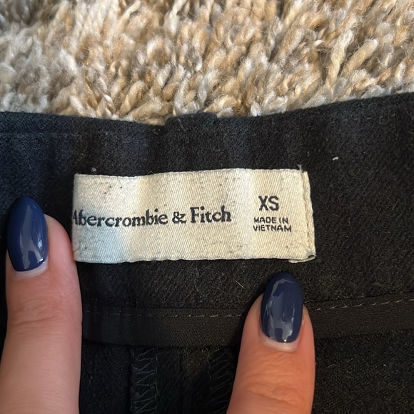 Abercrombie trouser - Picture 2 of 2